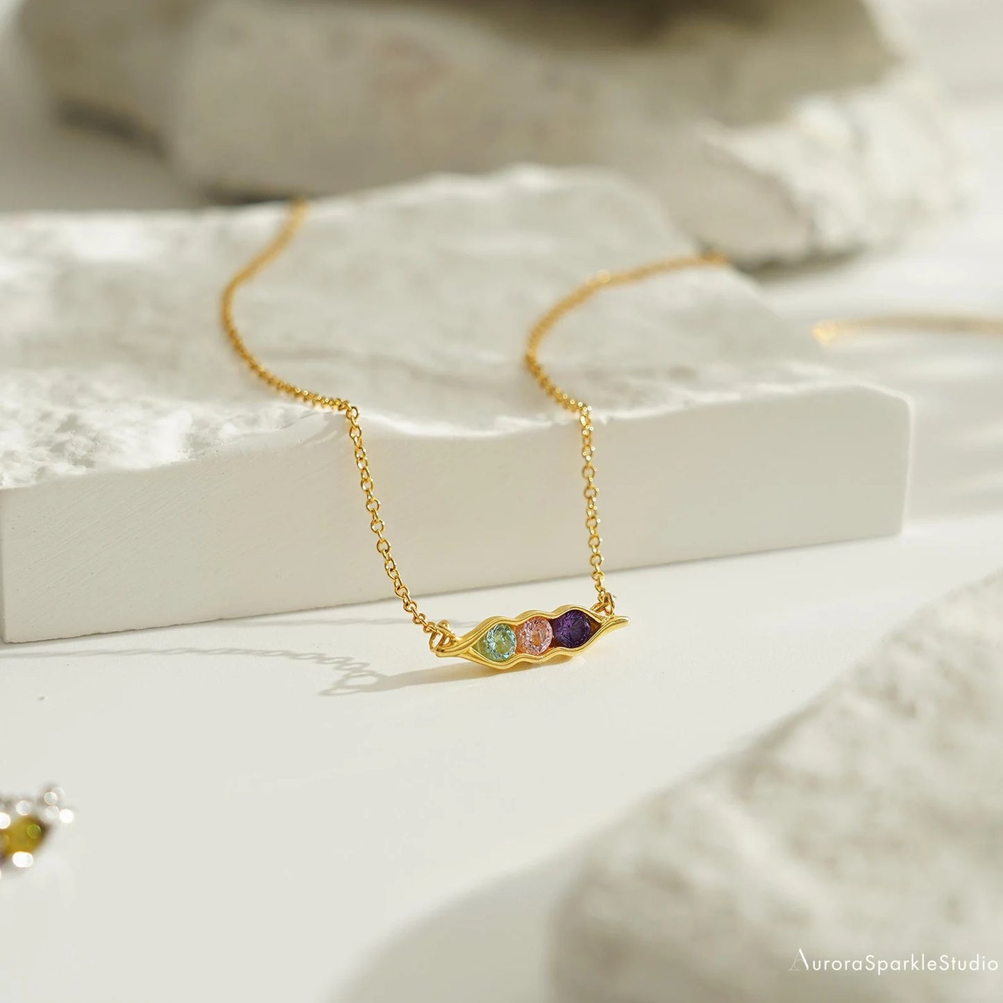 Birthstone Pea in a Pod Gold Bracelet